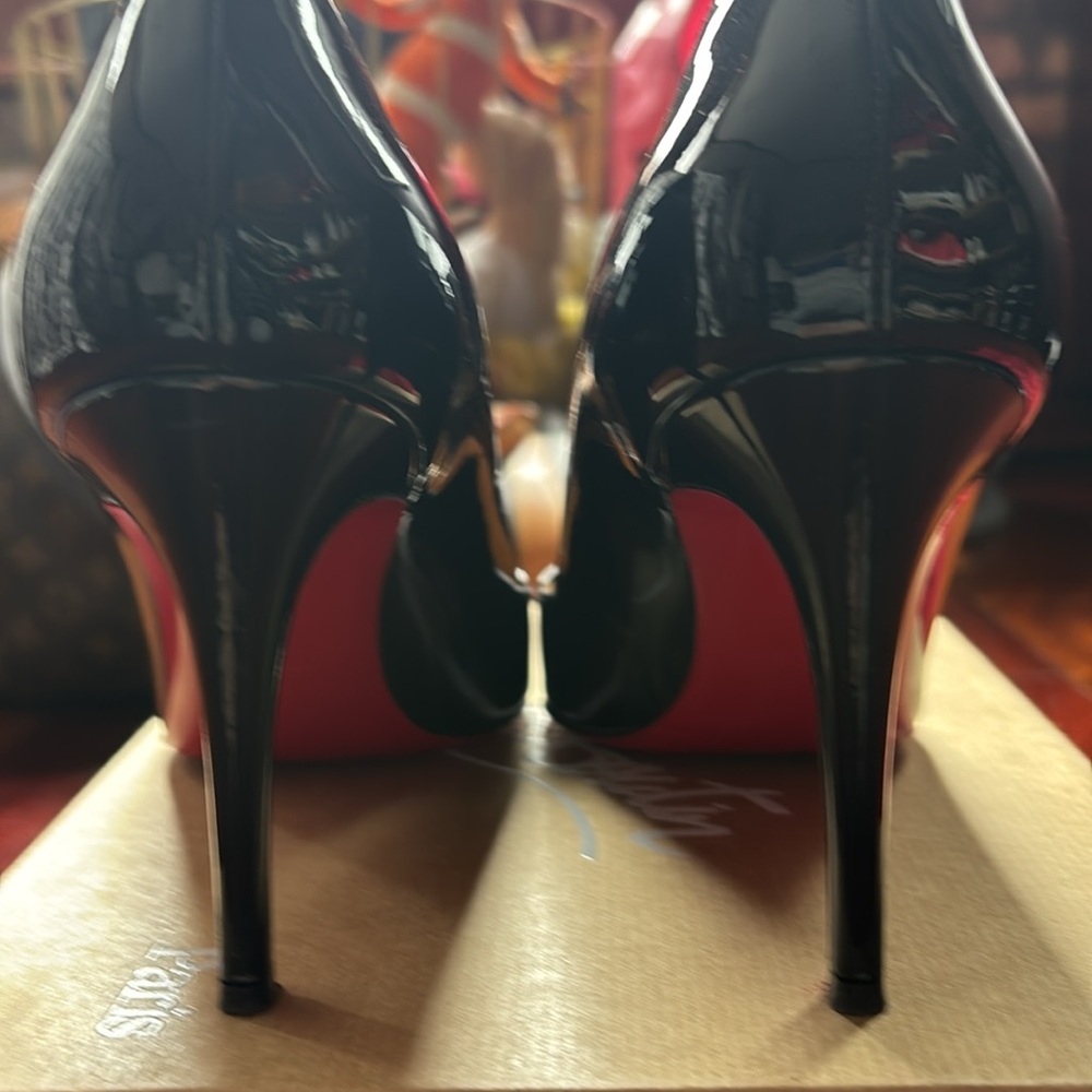 Christian Louboutin Red Bottoms Size: EUR 40.5 w. BOX - Picture 15 of 16